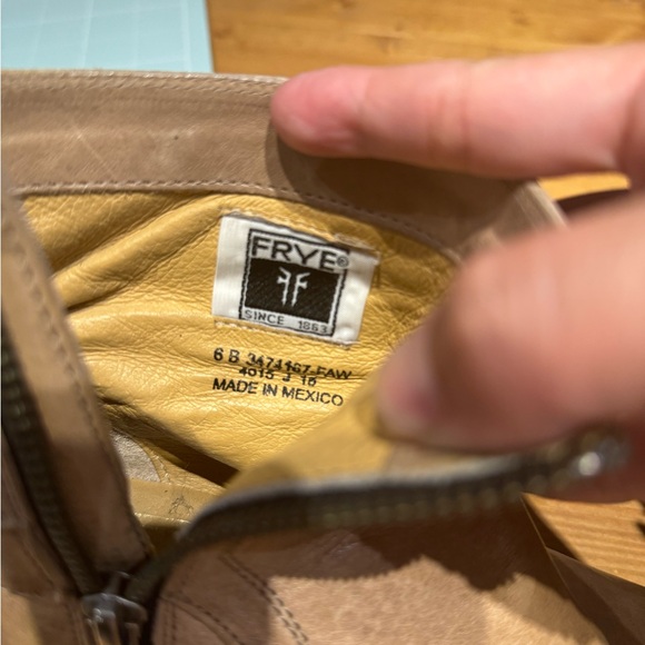 Frye chunky heel boots - Picture 2 of 2